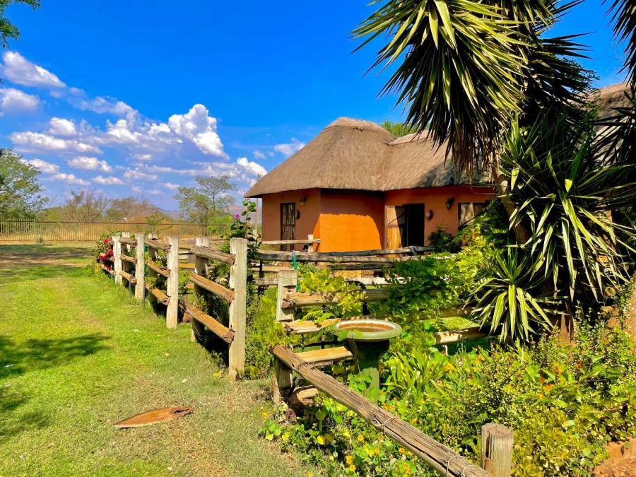 Commercial Property for Sale in Melodie North West